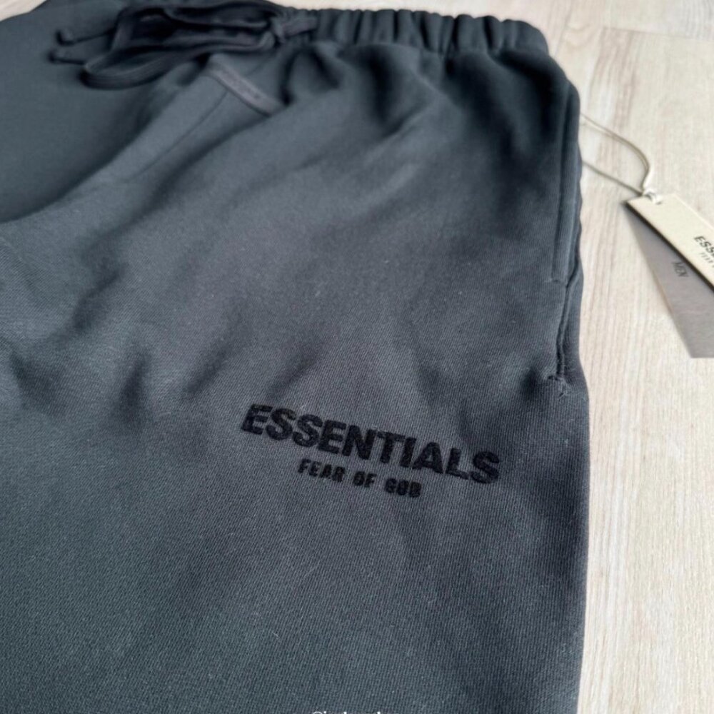 essentials Medium Brand new black sweatpants NWT - image 2